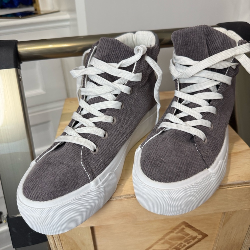 Gray High-Top Sneakers with White Laces